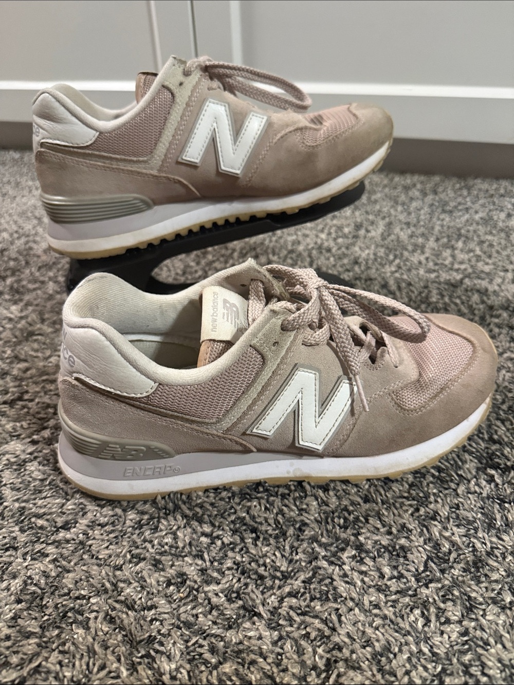 New Balance 574 Women’s 9 Beige Taupe Suede Mesh Sneakers WL574ESP
